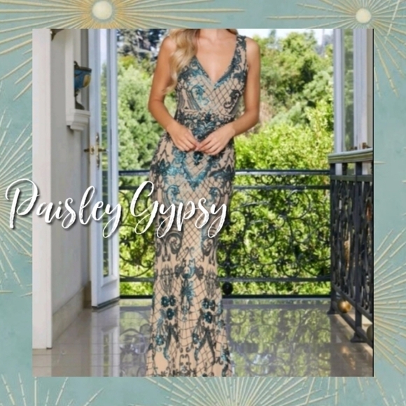 Stunning Sleeveless Deep V Mermaid Formal Gown - Picture 4 of 10